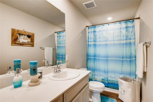 Building Photo - 105 Tucana St