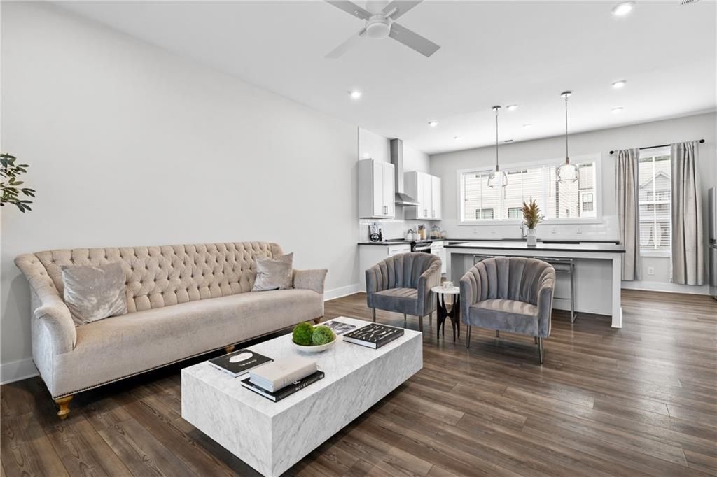 Building Photo - 1336 Breezy St SE