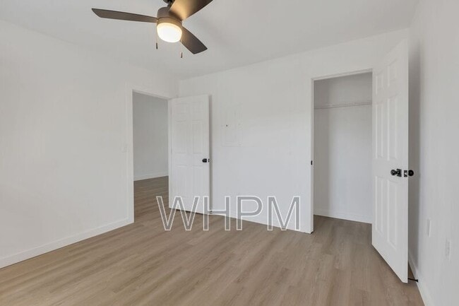 Building Photo - 7208 Melrose Pl