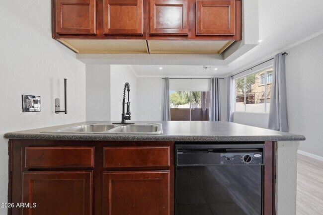 Building Photo - 16013 S Desert Foothills Pkwy