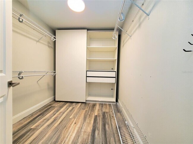 Building Photo - 6522 Hidden Beach Cir