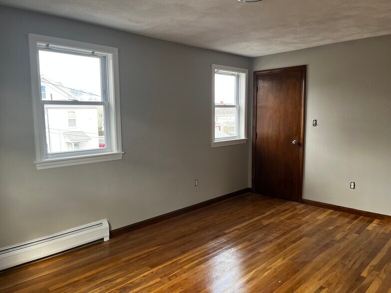 Building Photo - 13 Ellen Ter