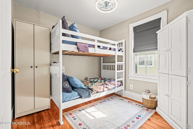 Building Photo - 49 Franklin Ave