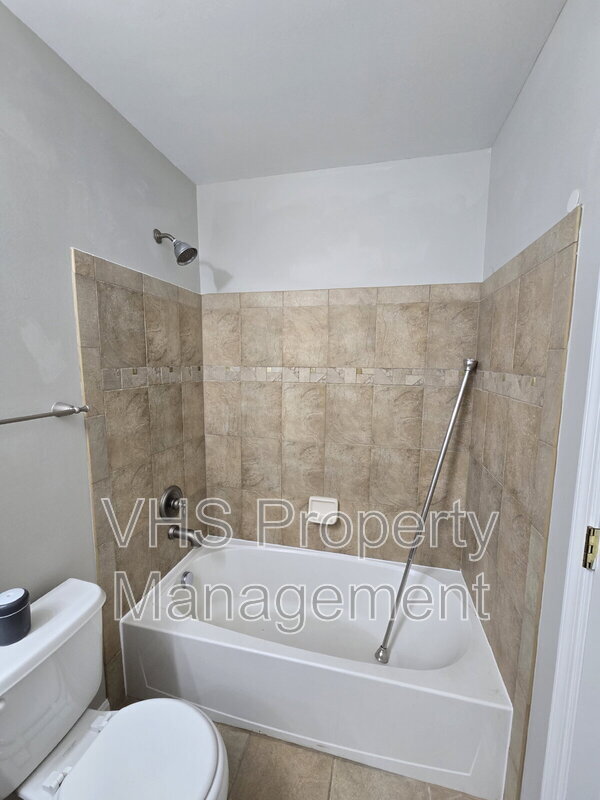 Building Photo - 2520 Post Oak Dr