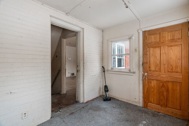 Building Photo - 5303 Hodiamont Ave