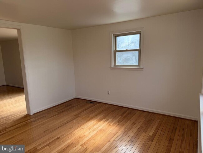 Building Photo - 7285 Clyde Jones Rd