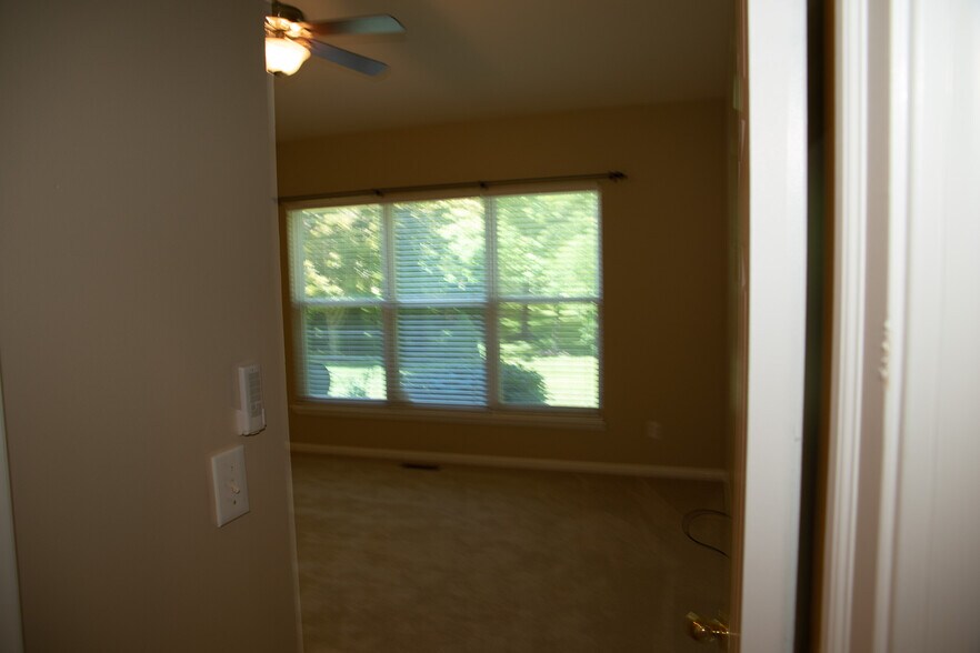 Building Photo - 12584 Autumn Gate Way