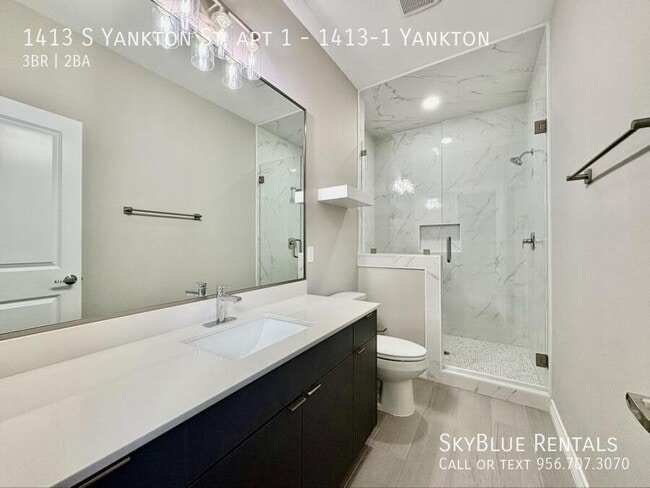 Building Photo - 1413 S Yankton St