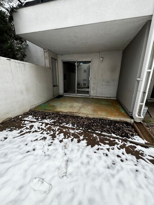 Building Photo - 1 Bedroom 1 Bathroom Condo in South Denver