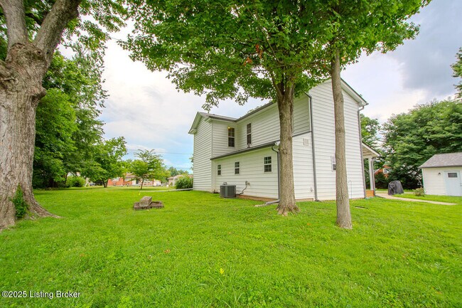 Building Photo - 6209 Applegate Ln