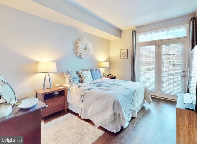 Building Photo - 7075 Darbey Knoll Dr