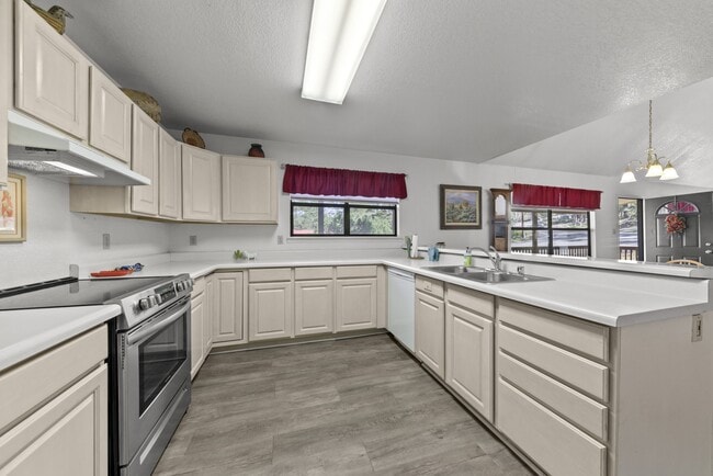 Building Photo - 126 North St