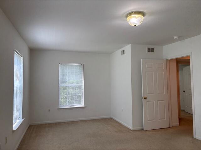 Building Photo - 2776 S Knightsbridge Cir