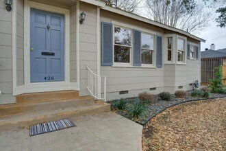 Building Photo - 426 Garraty