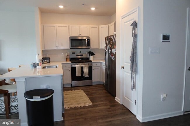 Building Photo - 213 Mazzeo Dr