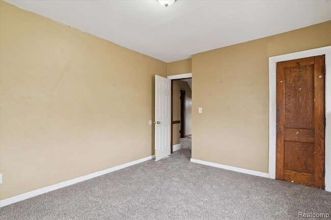 Building Photo - 5421 Toledo St