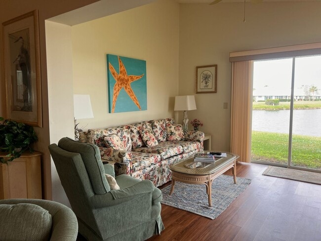 Building Photo - NEWLY LISTED 2BD/2BA/2CG Villa