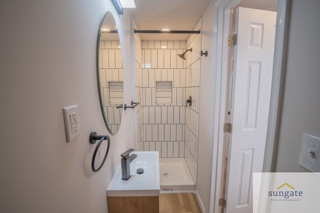 Building Photo - 1911 Eastern Ave