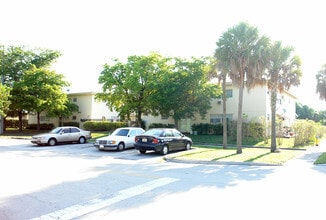 Building Photo - 17031 NE 21st Ave