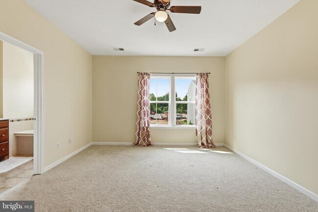 Building Photo - 10739 Hinton Wy