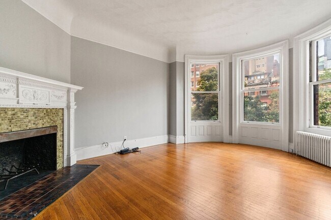 Building Photo - 259 Beacon St