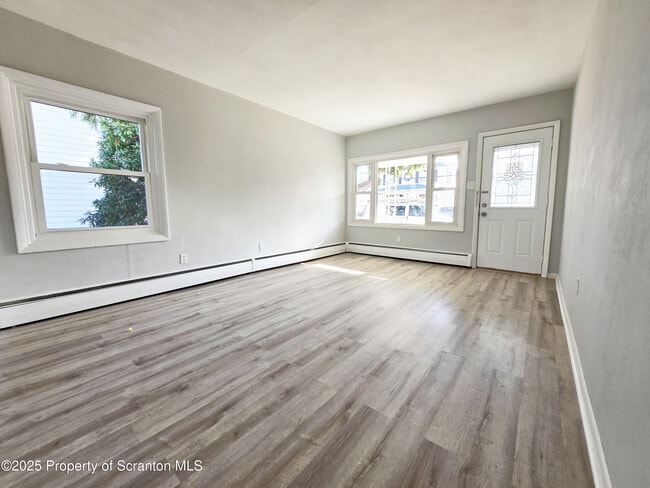 Building Photo - 285 Lyndwood Ave