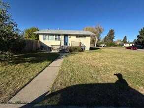 Building Photo - 1724 14th Ave S