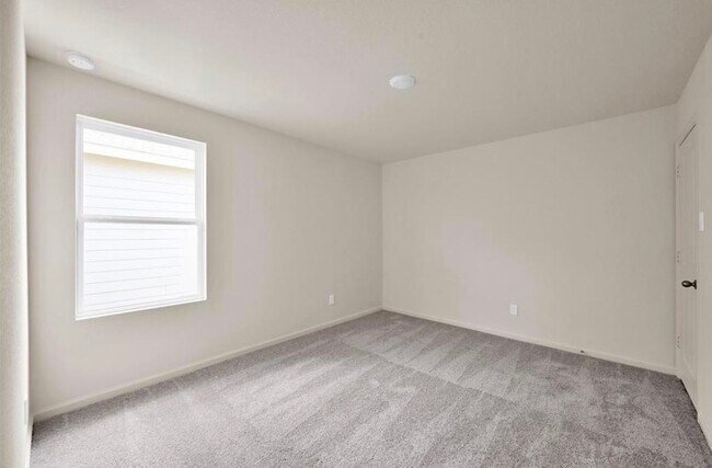 Building Photo - 14882 Calderon Dr