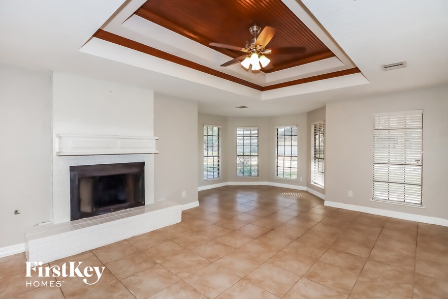 Building Photo - 6611 Gleneagles Dr