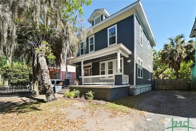 Building Photo - 608 W 37th St