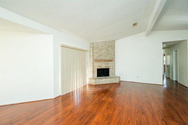 Building Photo - 4166 Amir St