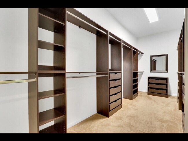 Building Photo - 3043 Hartridge Terrace