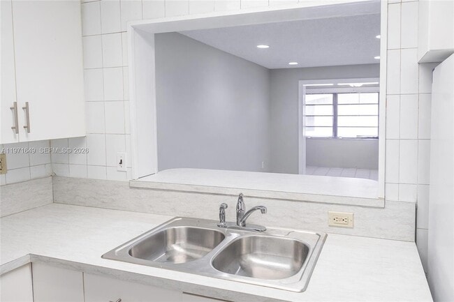 Building Photo - 8480 SW 154th Cir Ct