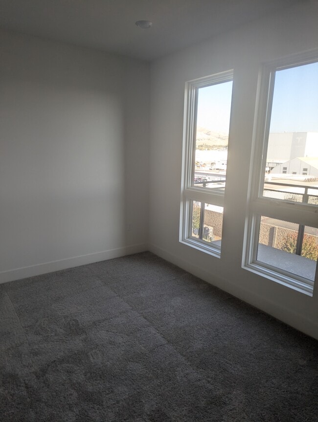 Building Photo - 3698 Vision Cmn