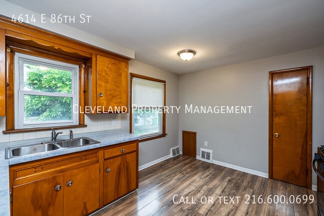 Building Photo - 4614 E 86th St