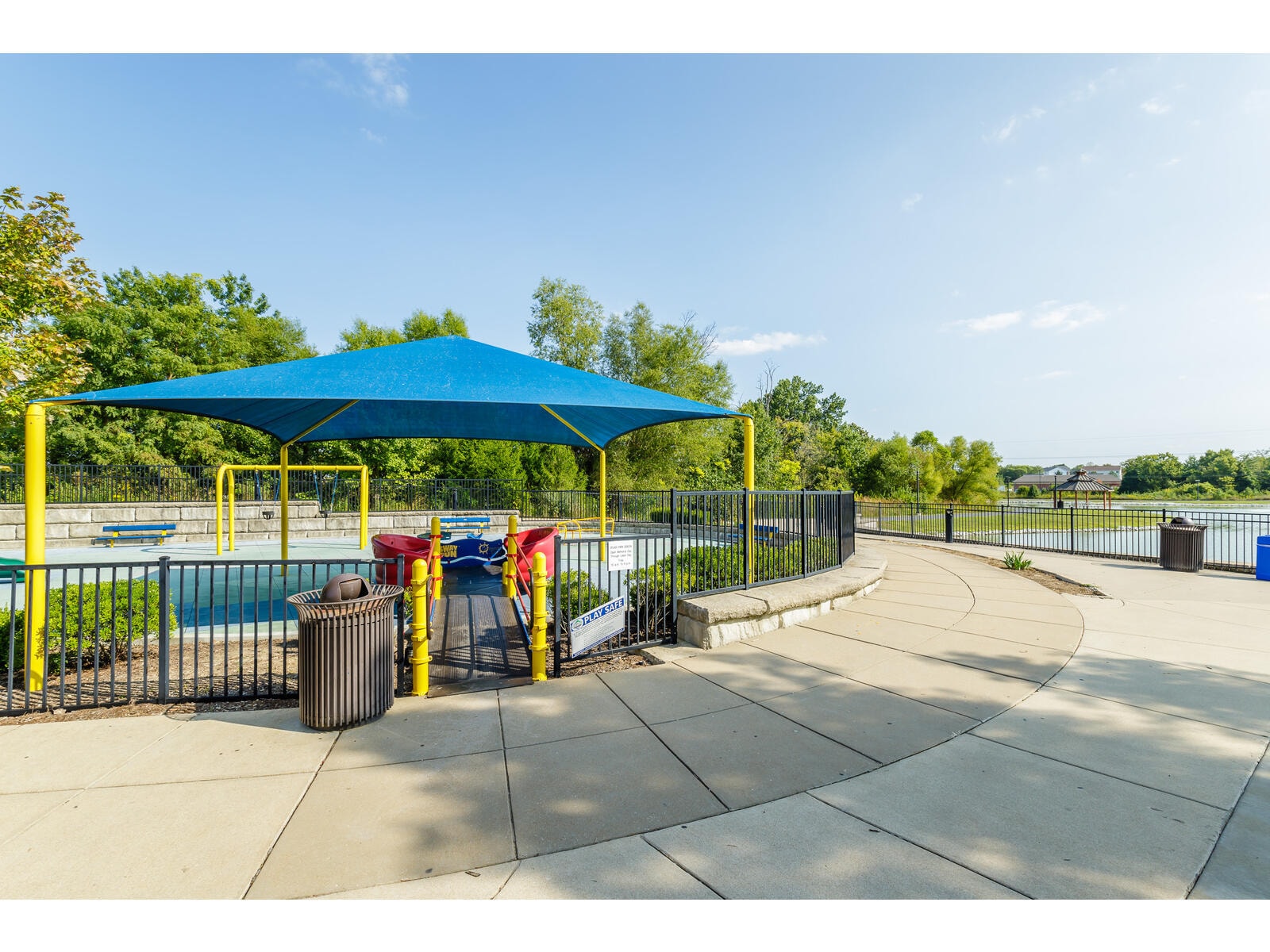 Building Photo - 810 Waler Dr