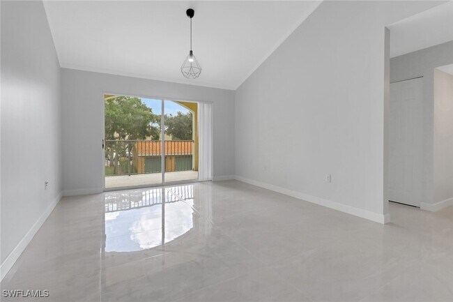 Building Photo - 1210 Wildwood Lakes Blvd