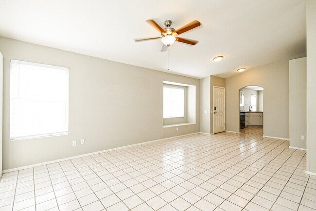 Building Photo - 6603 E Northridge St