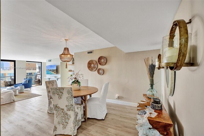 Building Photo - 2301 S Ocean Dr