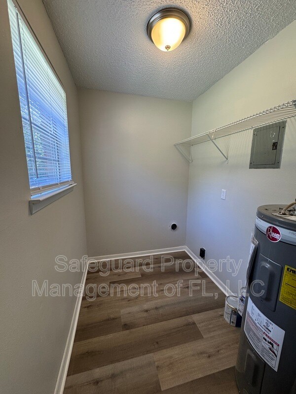 Building Photo - 1116 Winton Ave
