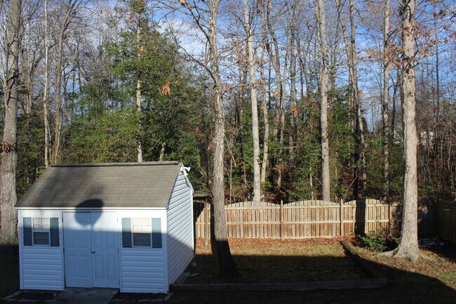 Building Photo - Great Rental Available in Chesterfield