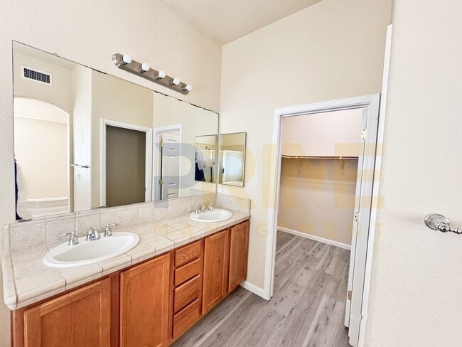 Building Photo - 3777 Caymus Dr