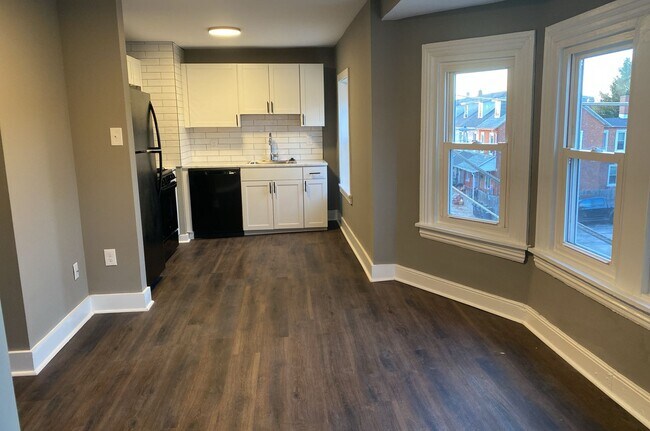 Building Photo - Merchants Lofts V-Upgraded 1 Bedroom