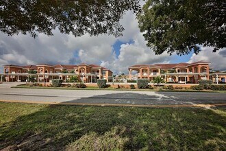 Building Photo - Santa Barbara Villas - Move in Special