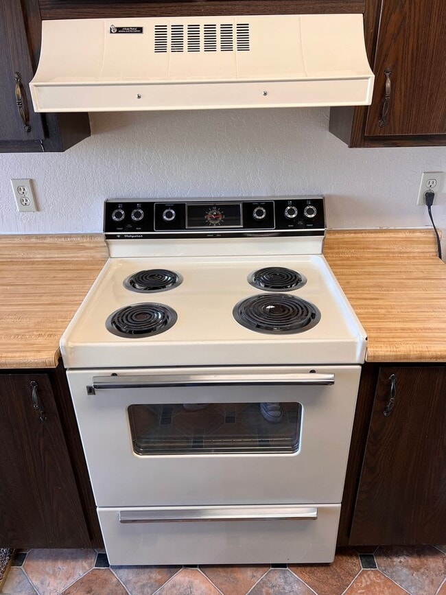 Building Photo - Cute Wildcreek Garden Condo, Unit #210