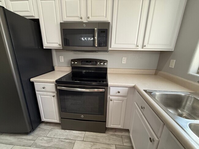 Building Photo - 3972 E Timberline Rd