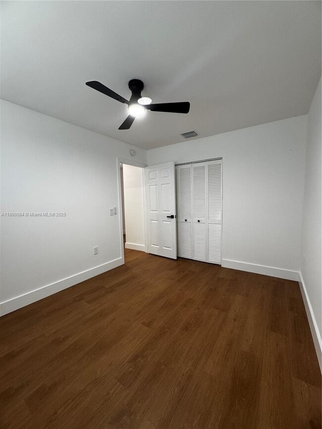 Building Photo - 1460 SW 24th Ct