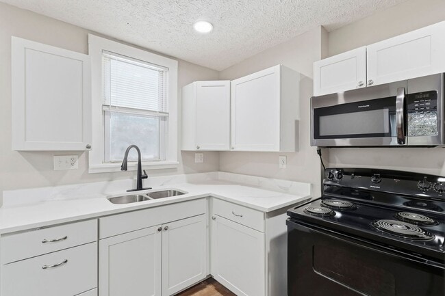 Building Photo - 783-785 S 18th St