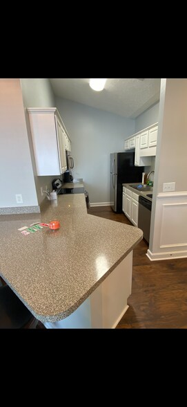 Building Photo - 124 Westhaven Dr