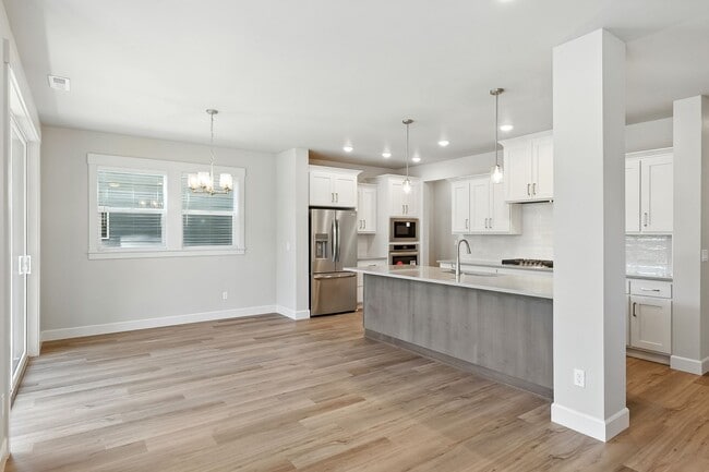 Building Photo - Brand New 3-Bedroom, 2.5-Bath Home in Rive...